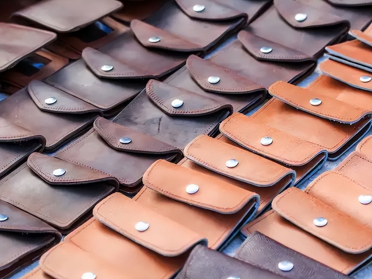 十二亿资产被父母兄弟送精神病院,上亿资产被家人瓜分