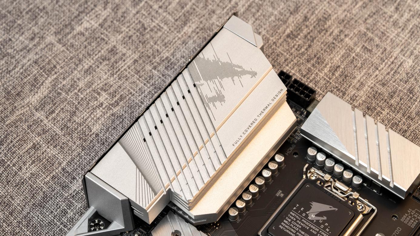 一块主板战两代CPU！——技嘉雪雕B660MAORUSPROAXDDR4装机体验