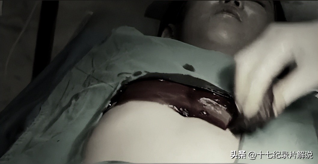 他们将婴儿的身体掏空，在婴儿的肚子里塞满了*品毒**，利用婴儿运毒