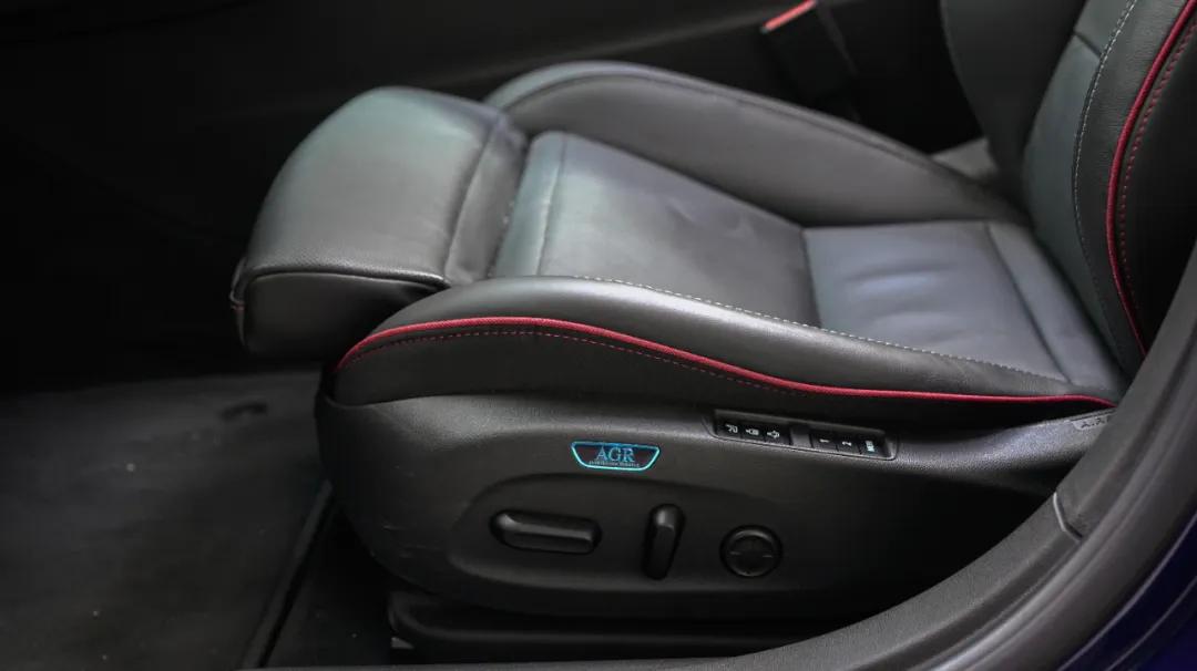 别克君威gs买精英还是尊贵,别克君威gs值不值得买