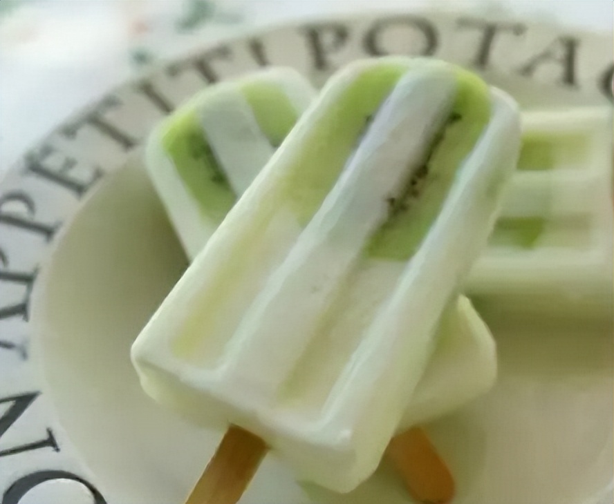 奶油冰淇淋家庭做法,自制薄荷冰淇淋