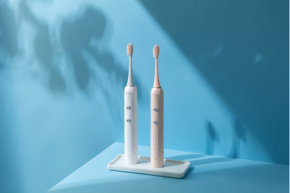 usmile电动牙刷y1和y1s哪个型号好,babysmile电动牙刷s202和s204