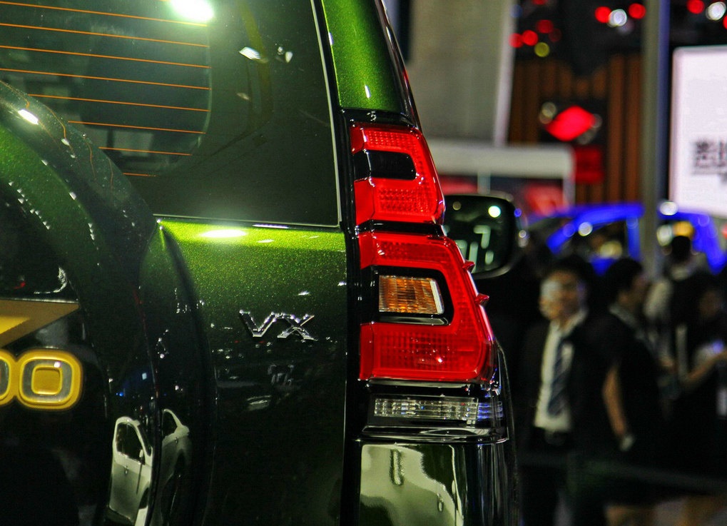 最新款的丰田霸道到底有多好看,新款丰田霸道2022款搭载3.4t