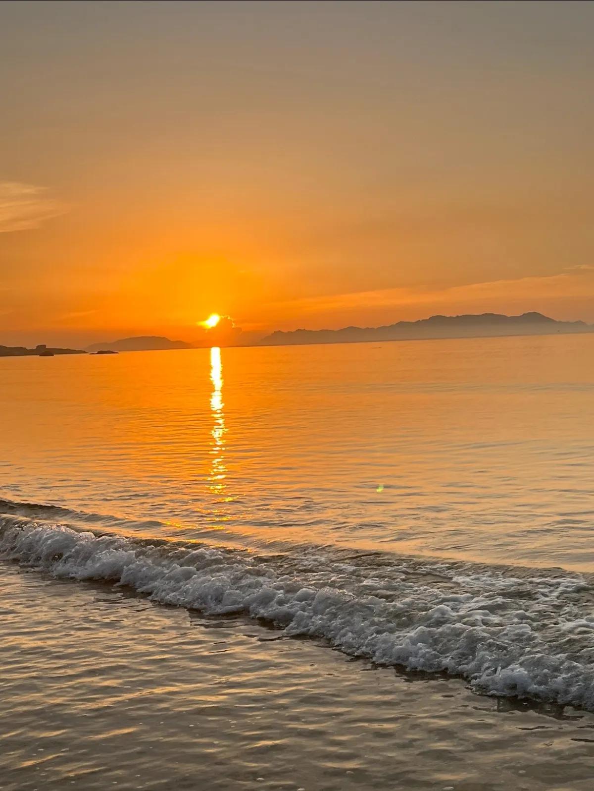 朝霞的文案,朝霞不出门晚霞行千里一年级下册