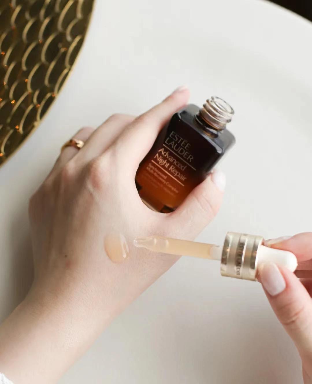 兰蔻和雅诗兰黛到底哪个更好用,兰蔻和雅诗兰黛哪个更适合中国人