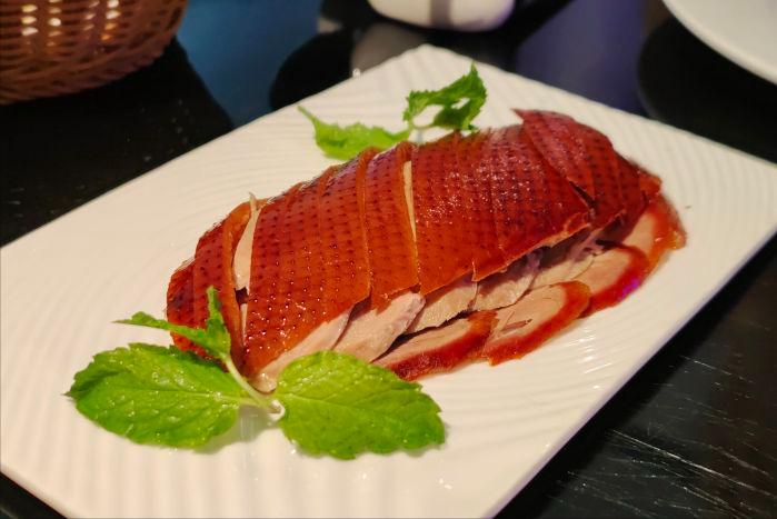 北京哪里可以吃到最正宗的烤鸭,真正的老北京人都在哪里吃烤鸭