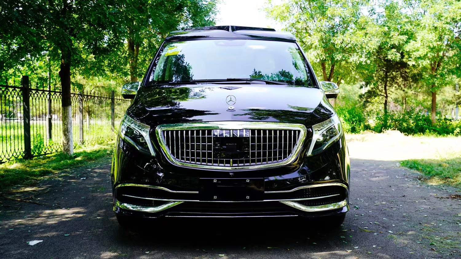 奔驰v980迈巴赫款价格,奔驰商务车详拍价格