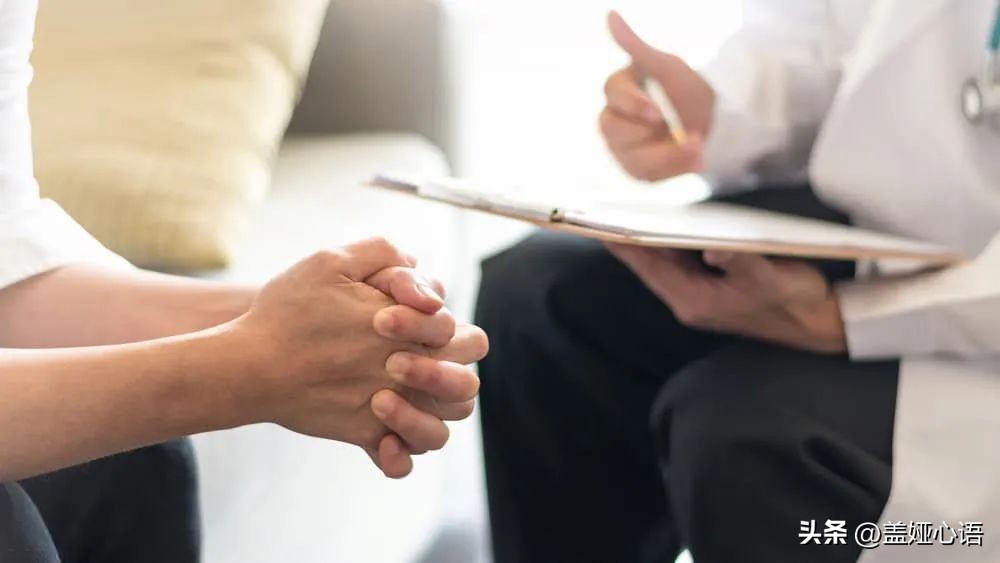 心理咨询师要不要给顾客建议,心理咨询师需要主动找来访者吗