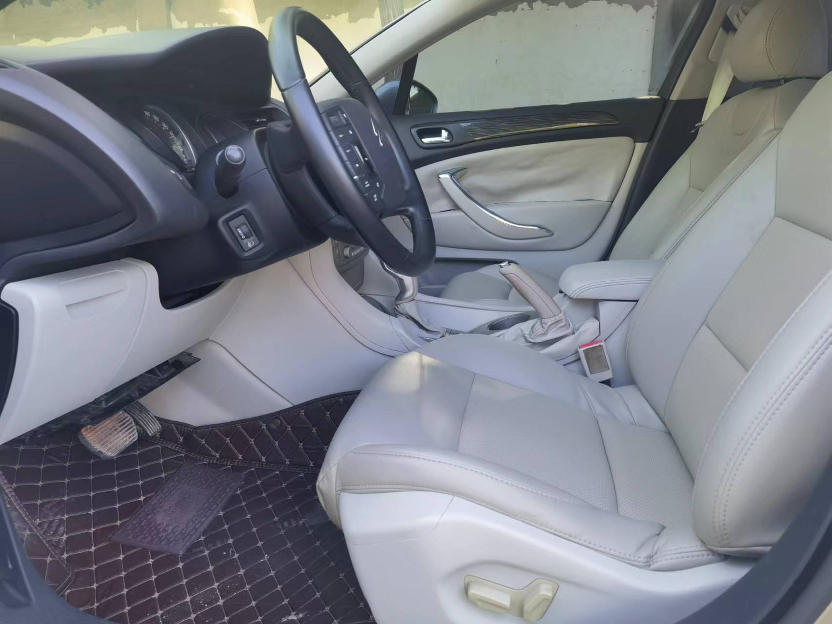 1.6万买一台11年的雪铁龙c5还是2.3排量的，算不算捡漏