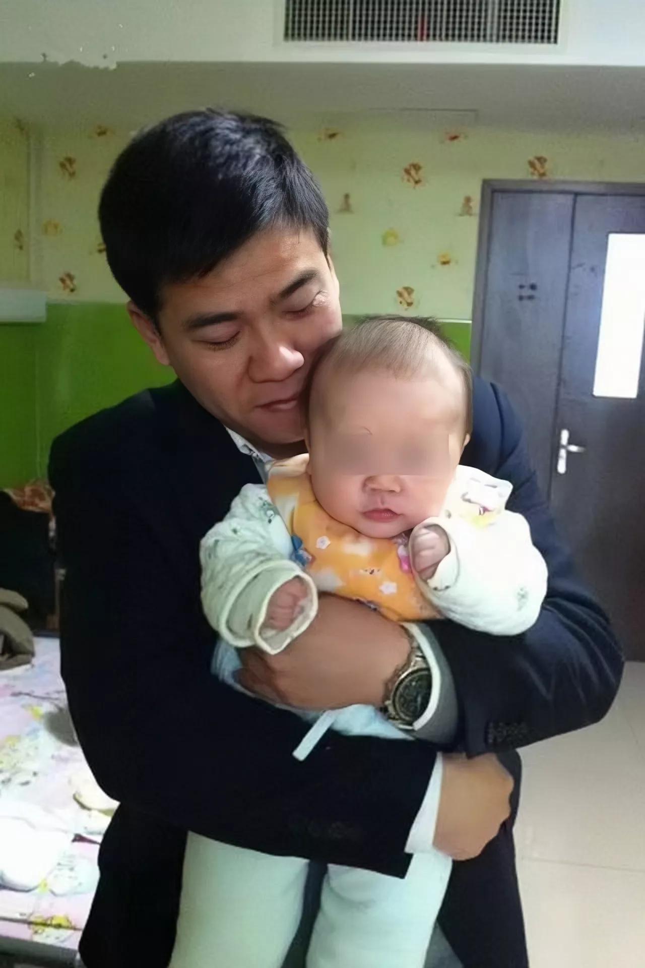 美国开网约车月入5万,小伙开网约车挑战月入两万