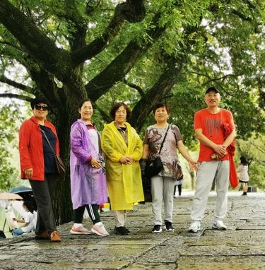 父母不在了还会去兄嫂家住吗,父母不在了多久去哥嫂家