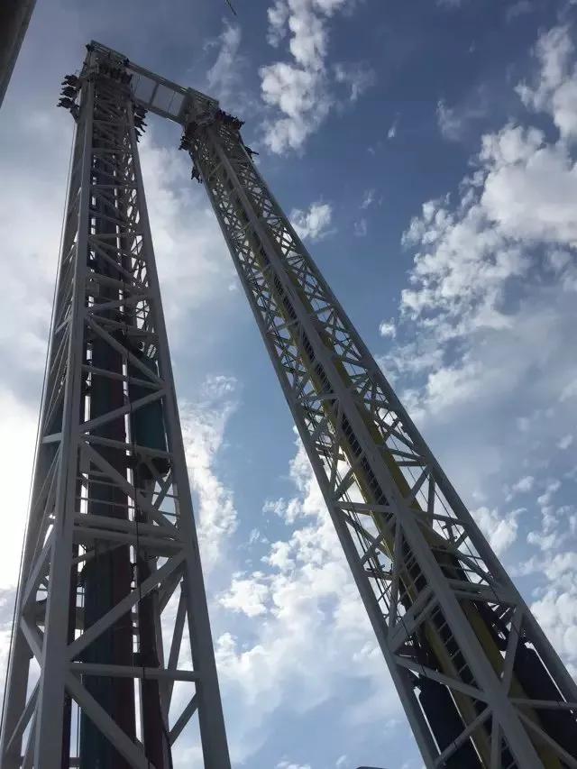 上海欢乐谷体验,上海欢乐谷奇幻之旅