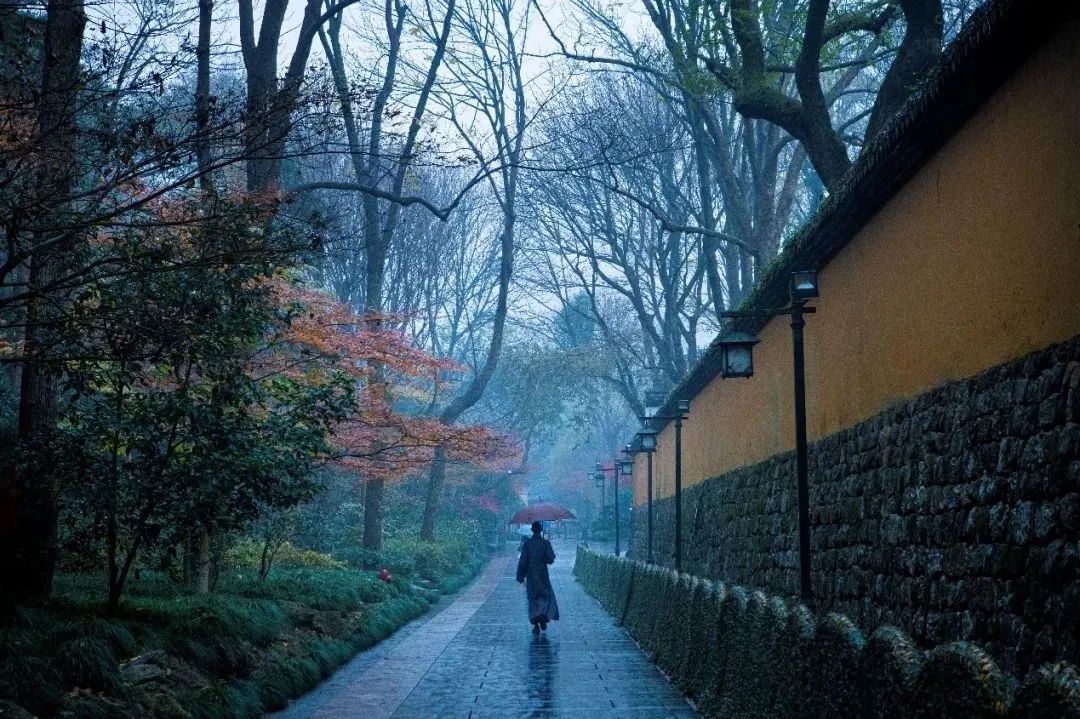 福州西湖最著名的景点名称,属于杭州西湖著名景点的是哪几个