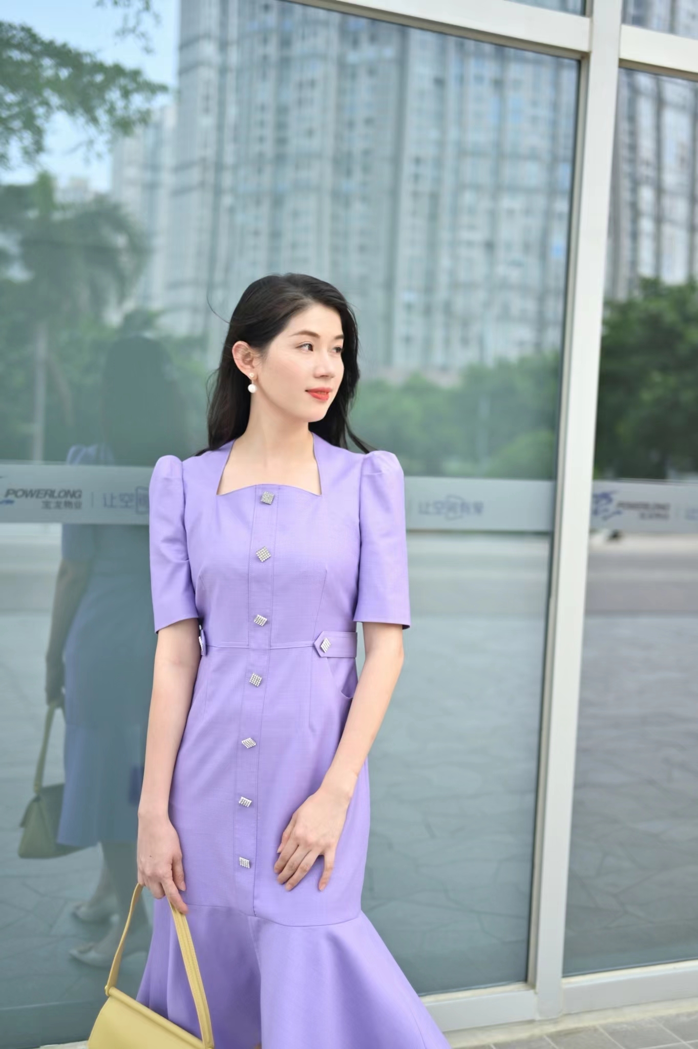 素人改造第3集:溜肩背厚,如何通过穿衣扬长避短?