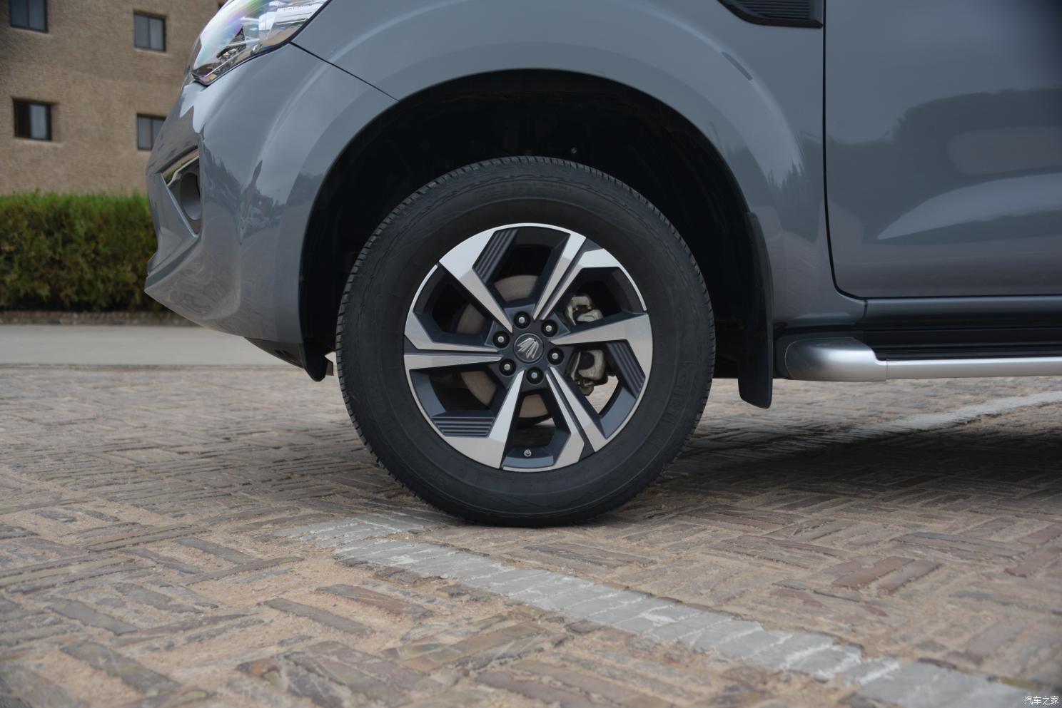 日产帕拉丁试驾视频,日产帕拉丁试驾