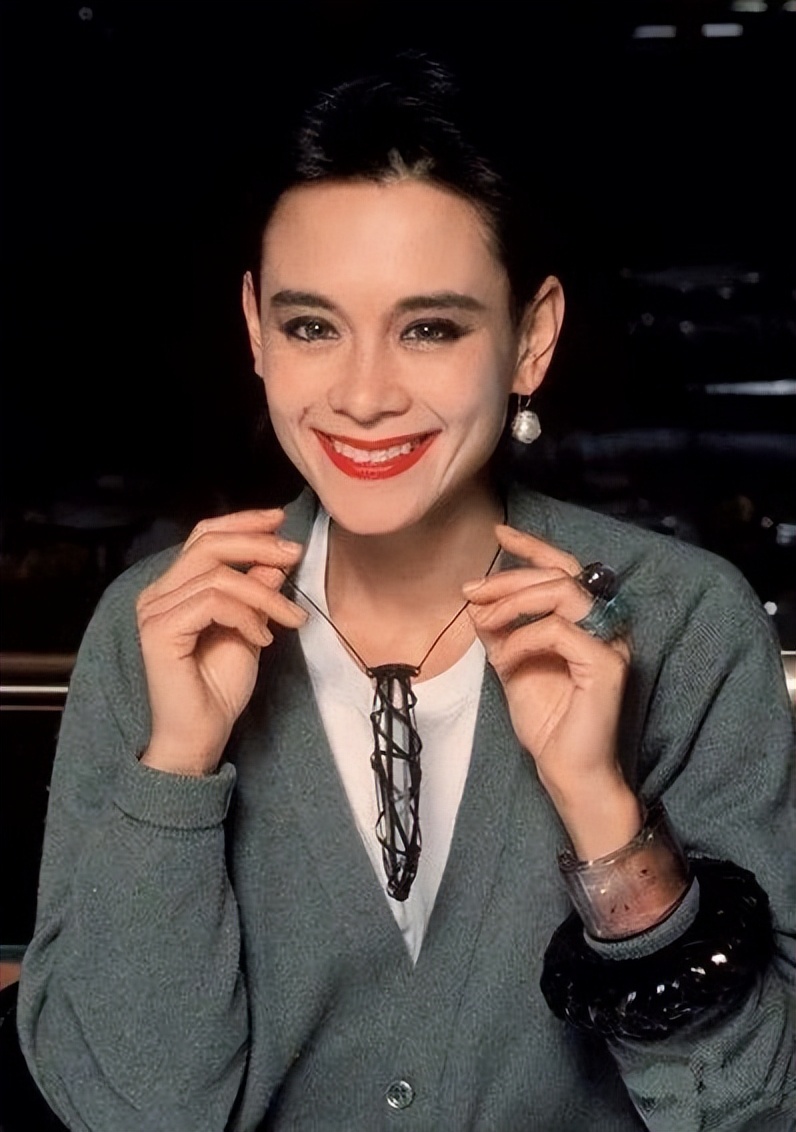 周天娜怎么感染艾滋病的,周天娜艾滋病谁传染的