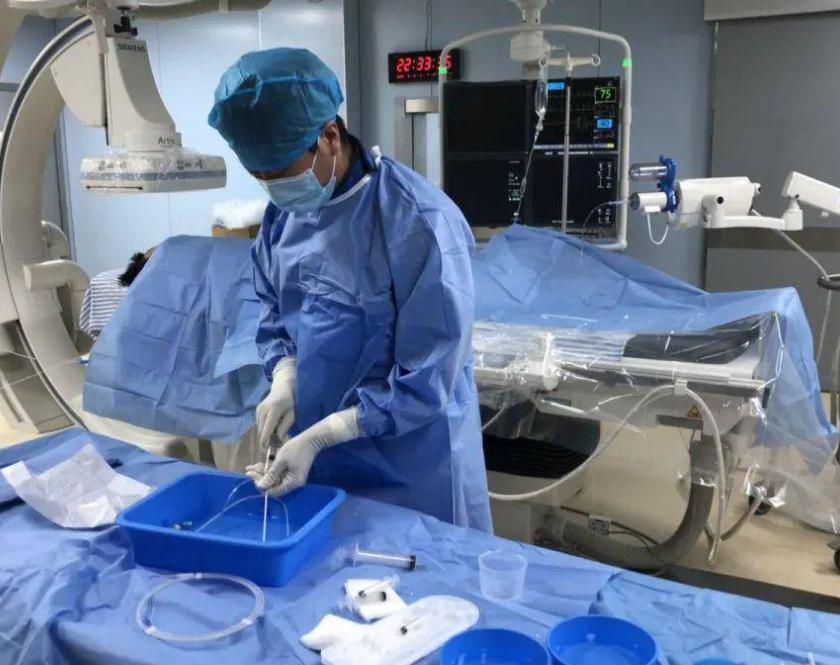 介入治疗后发烧怎么解决,做介入后发烧多久是正常的