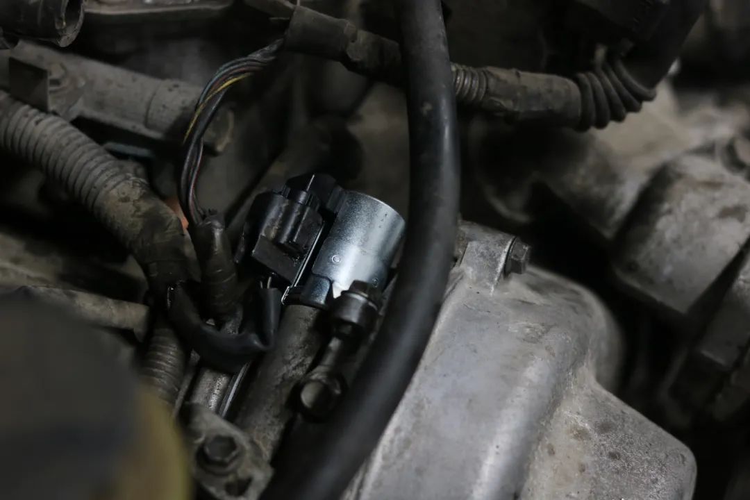 大哥12万买2005年售价100万的凌志LS430，含泪又花10万翻新才能开