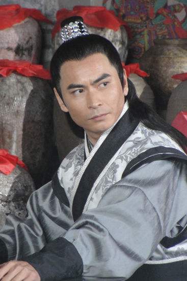 瓦岗寨单雄信扮演者,单雄信有几个人演