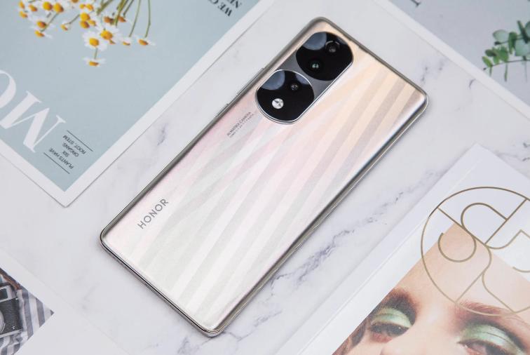 2022双十一闭眼入的四款安卓手机,华为、荣耀在榜,低中高端全有