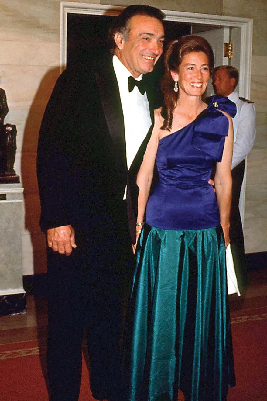 英国王妃莎拉事件,英王妃梅根近况