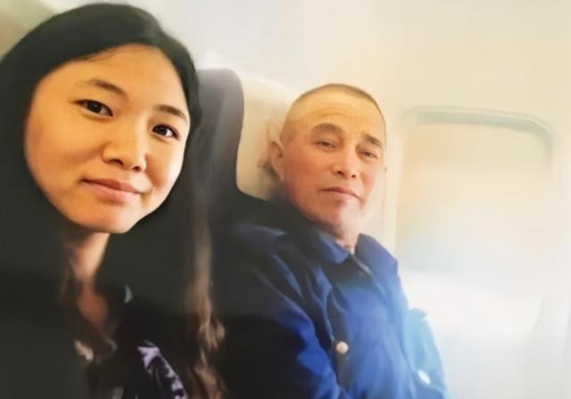 老人捡弃婴考上清华父母认亲,女子捡到弃婴7年父母找到