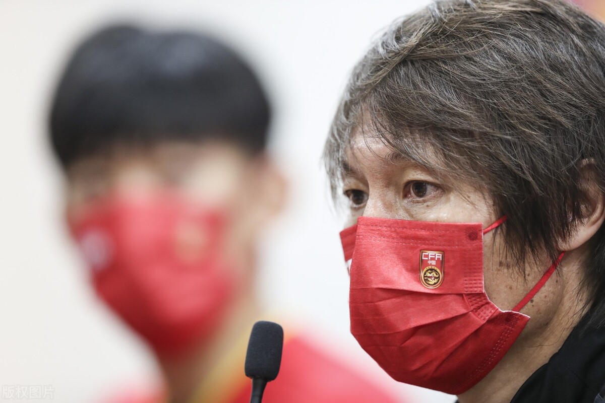 中国足球三十年只剩一地鸡毛，足协主席落马、地产金元时代结束