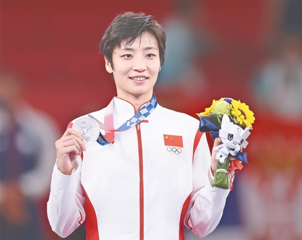 非凡十年出彩中原,非凡十年焕新蝶变