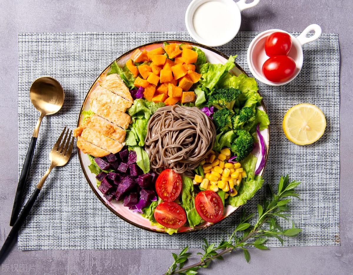 妈妈刷完牙还是有口臭,老人嘴巴刷了牙还是臭的原因