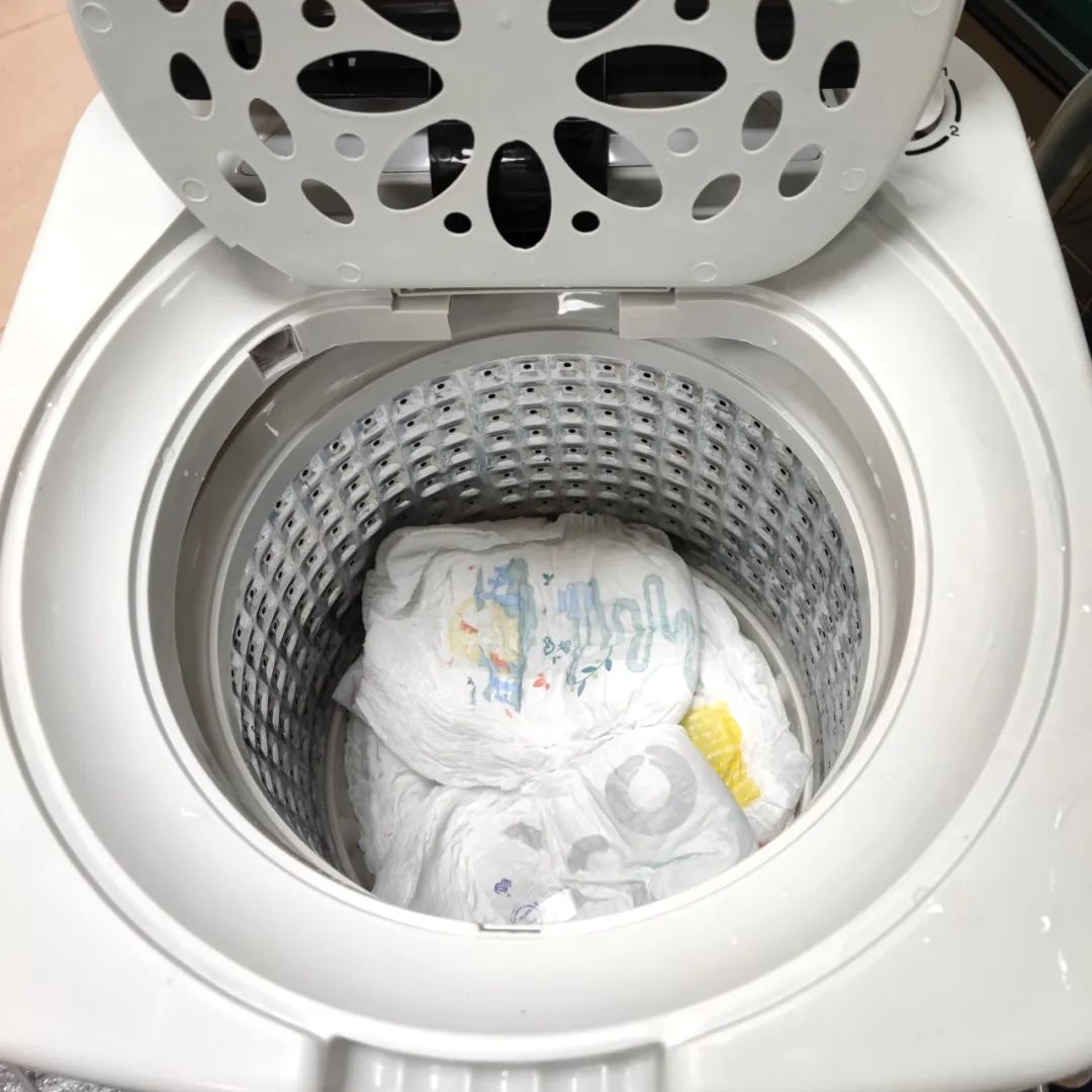 拉拉裤排行榜10强最好防漏尿,最新拉拉裤吸水量测评