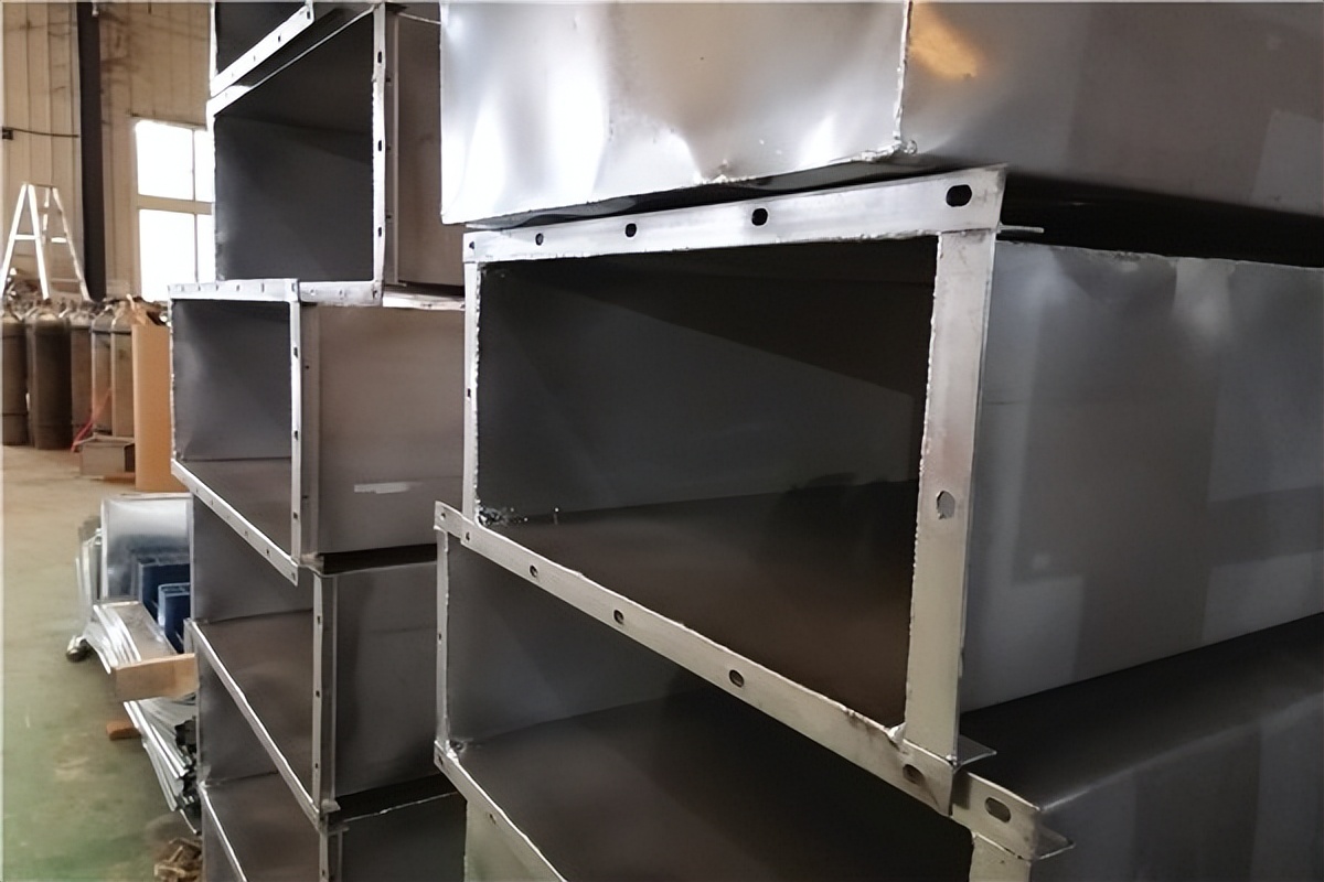 镀锌角铁法兰风管加工安装,螺旋风管连接法兰加工厂