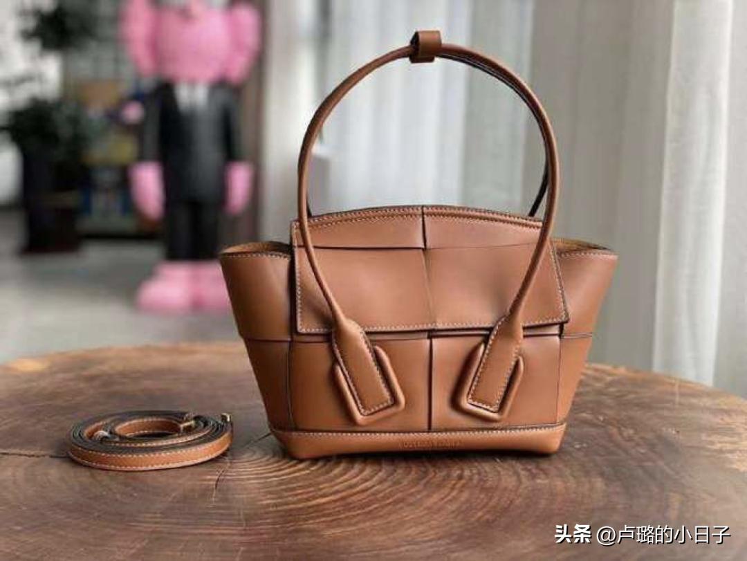 从几百涨到几万衣服品牌,从几百到几千再到几万