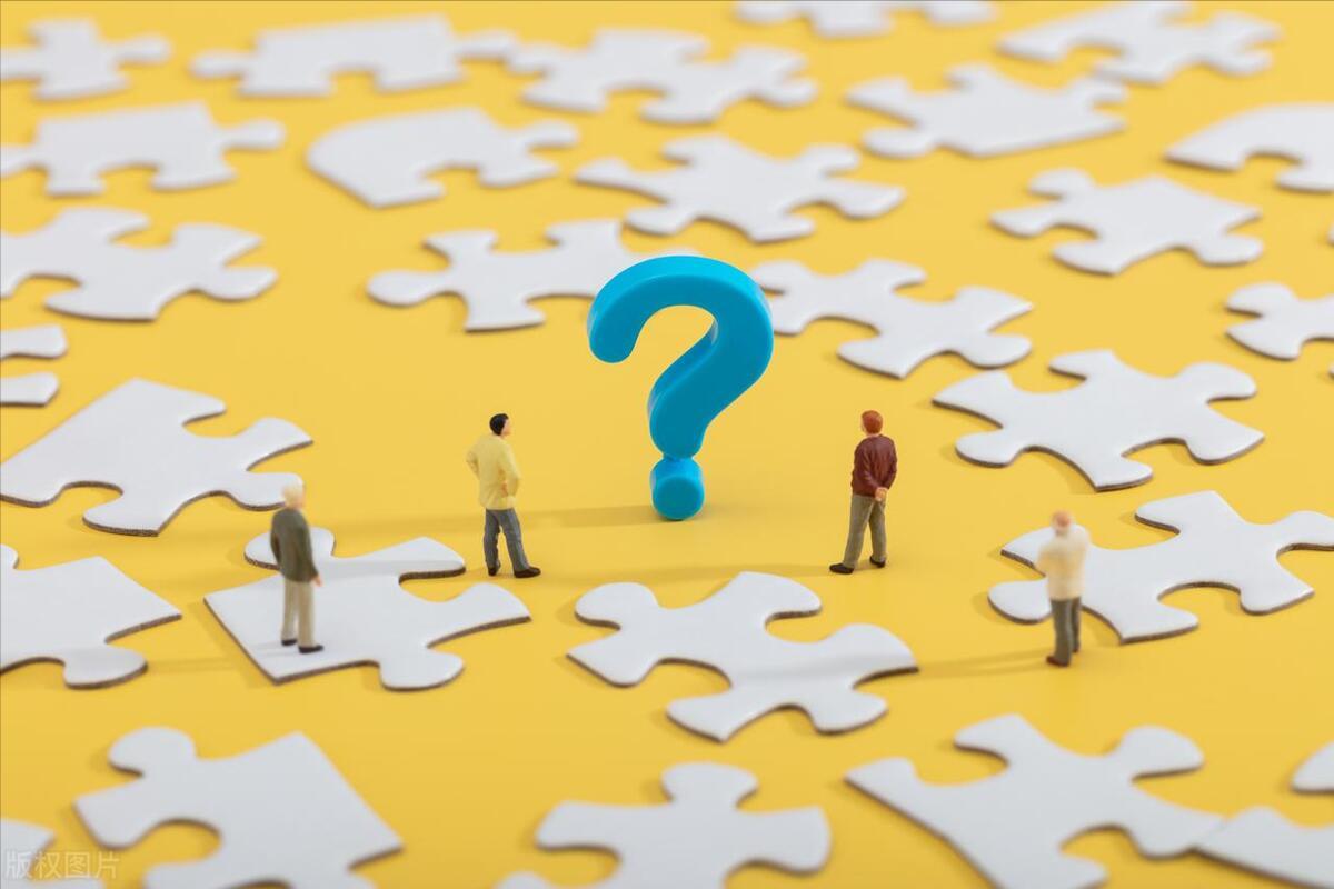 老人把房子卖了给儿子还债,老人为农村孤儿卖房