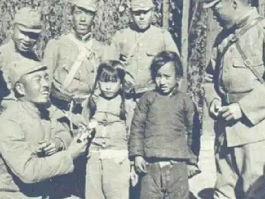 1945年的日军抓孩子,1945年日本俘虏有多少