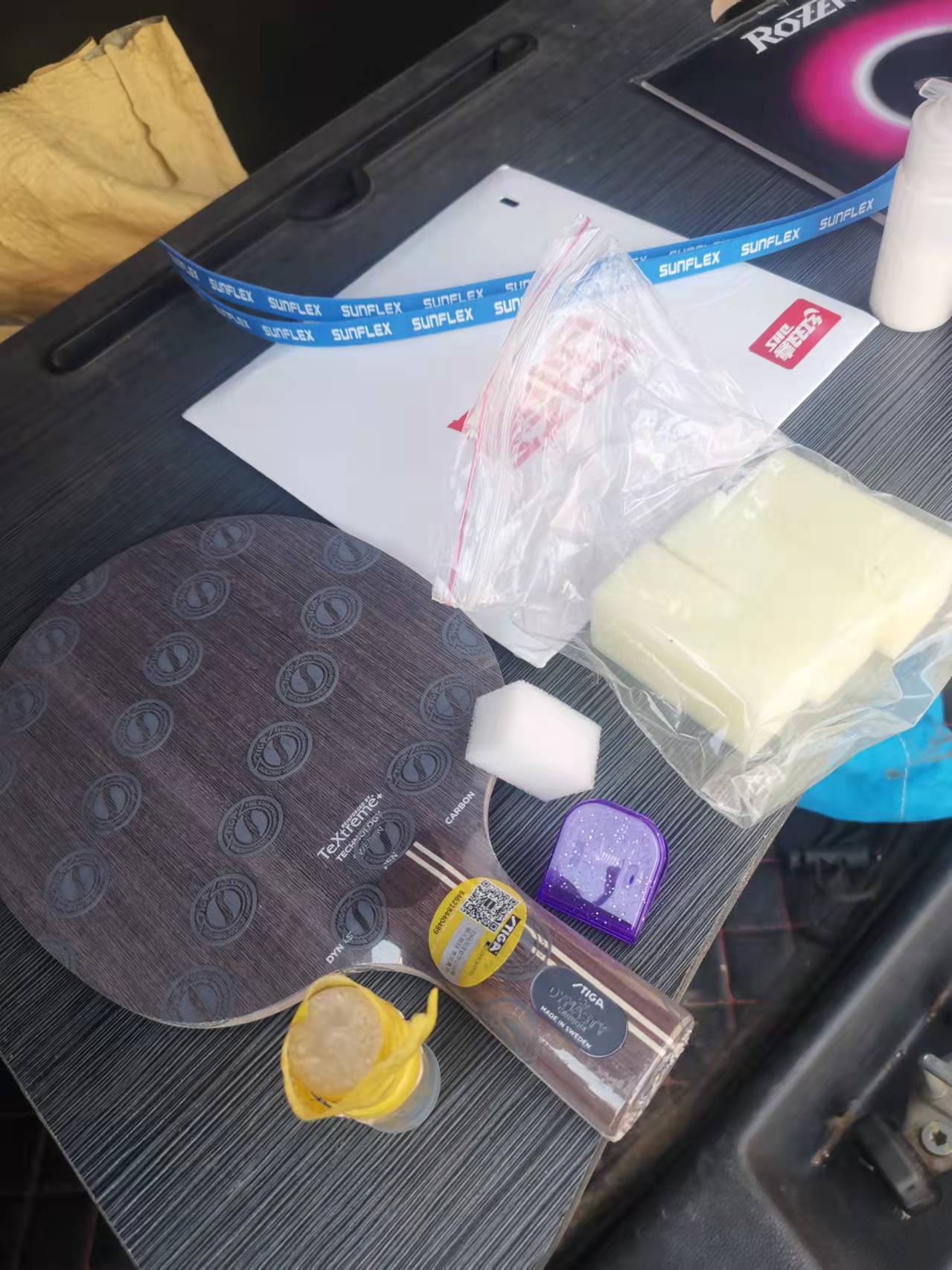 乒乓球粘拍只刷一层胶可以吗,乒乓球压拍技巧图解