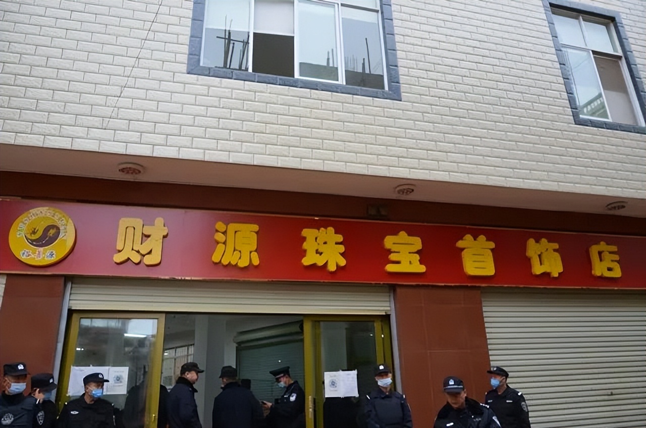 典型案例涉案金额达60亿,40个涉案金额上千万的案例