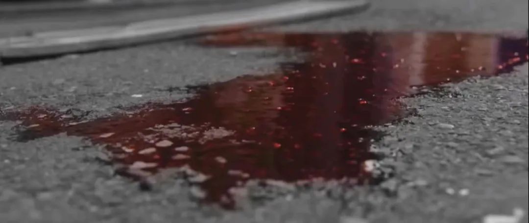 失踪丈夫的婚戒，居然出现在无名女尸的嘴里｜《*窥偷**者》