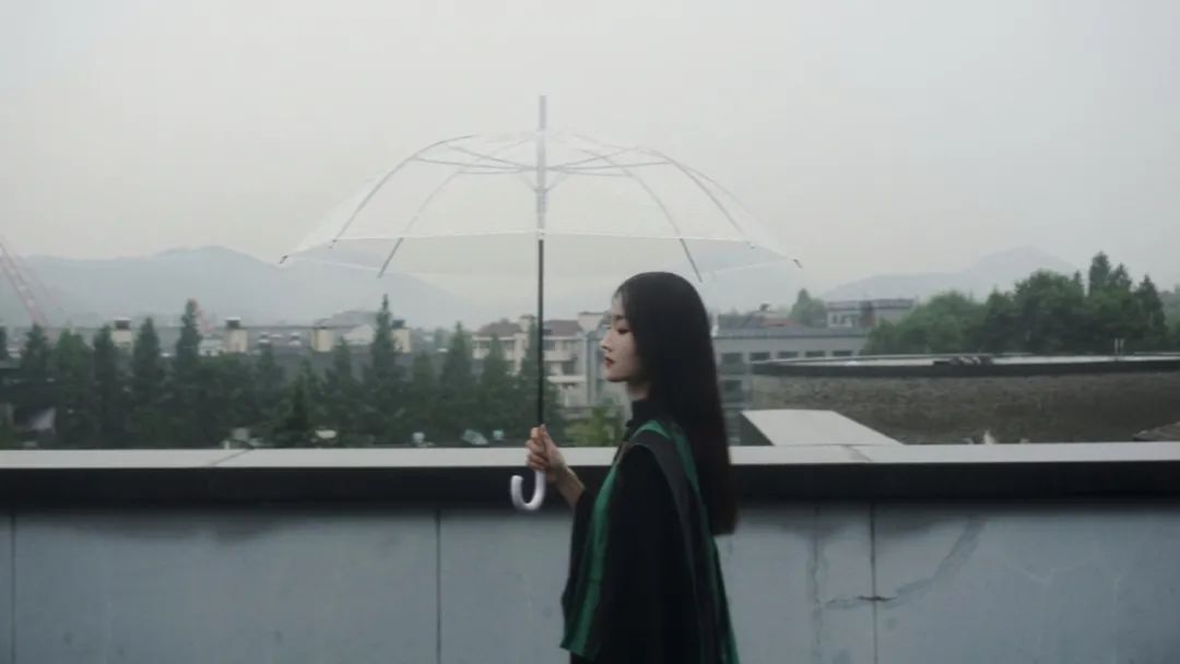 九大美院学士服哪个最漂亮,哪个学校的学士服最好看