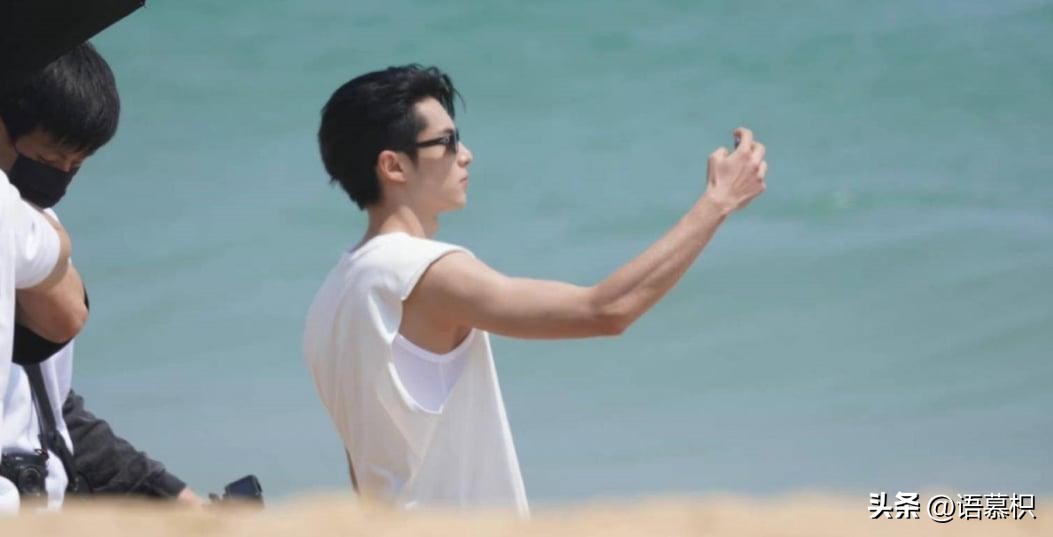 王鹤棣赵露思同框照片,王鹤棣与赵露思综艺节目