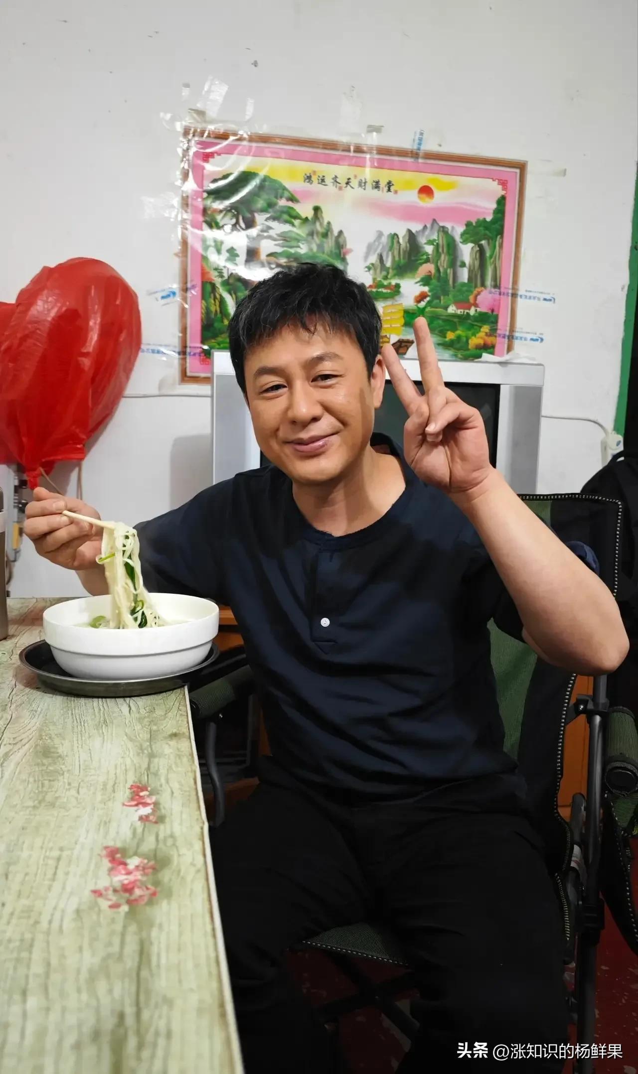 做颗星星有棱有角还会发光壁纸,做颗星星有棱有角还会发光谁写的