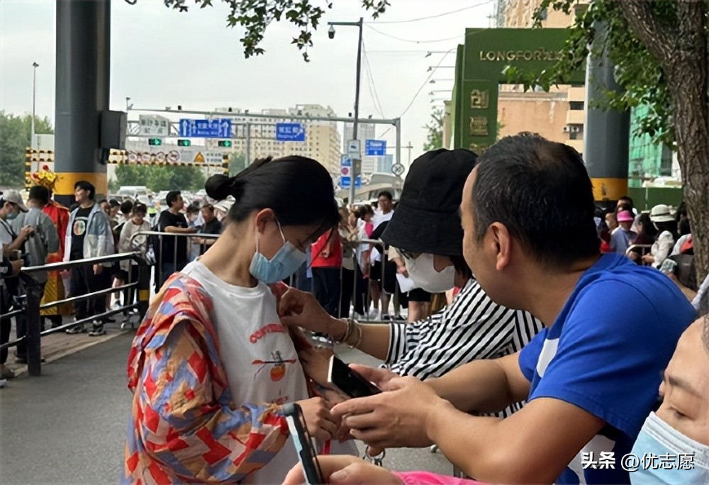 直击高考现场2018,直击高考第一现场助力高考