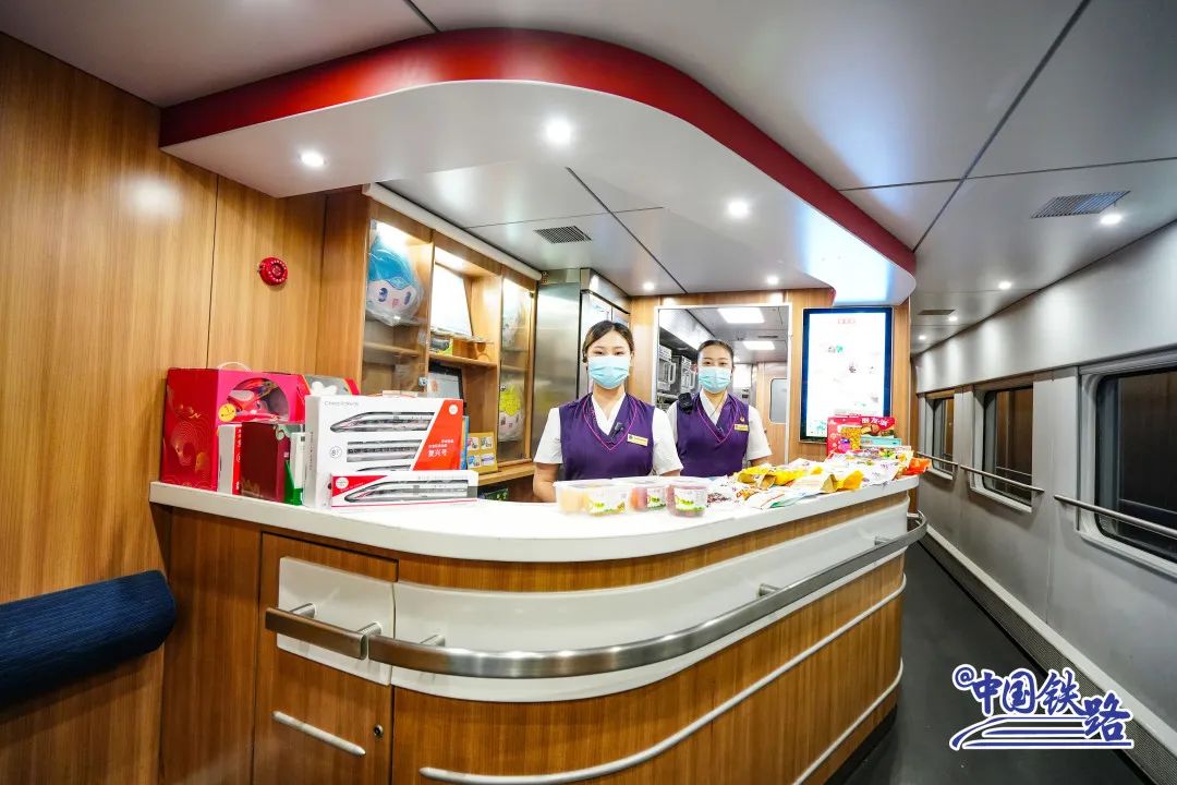 复兴号d728动卧一等卧是什么样的,复兴号二等卧啥样