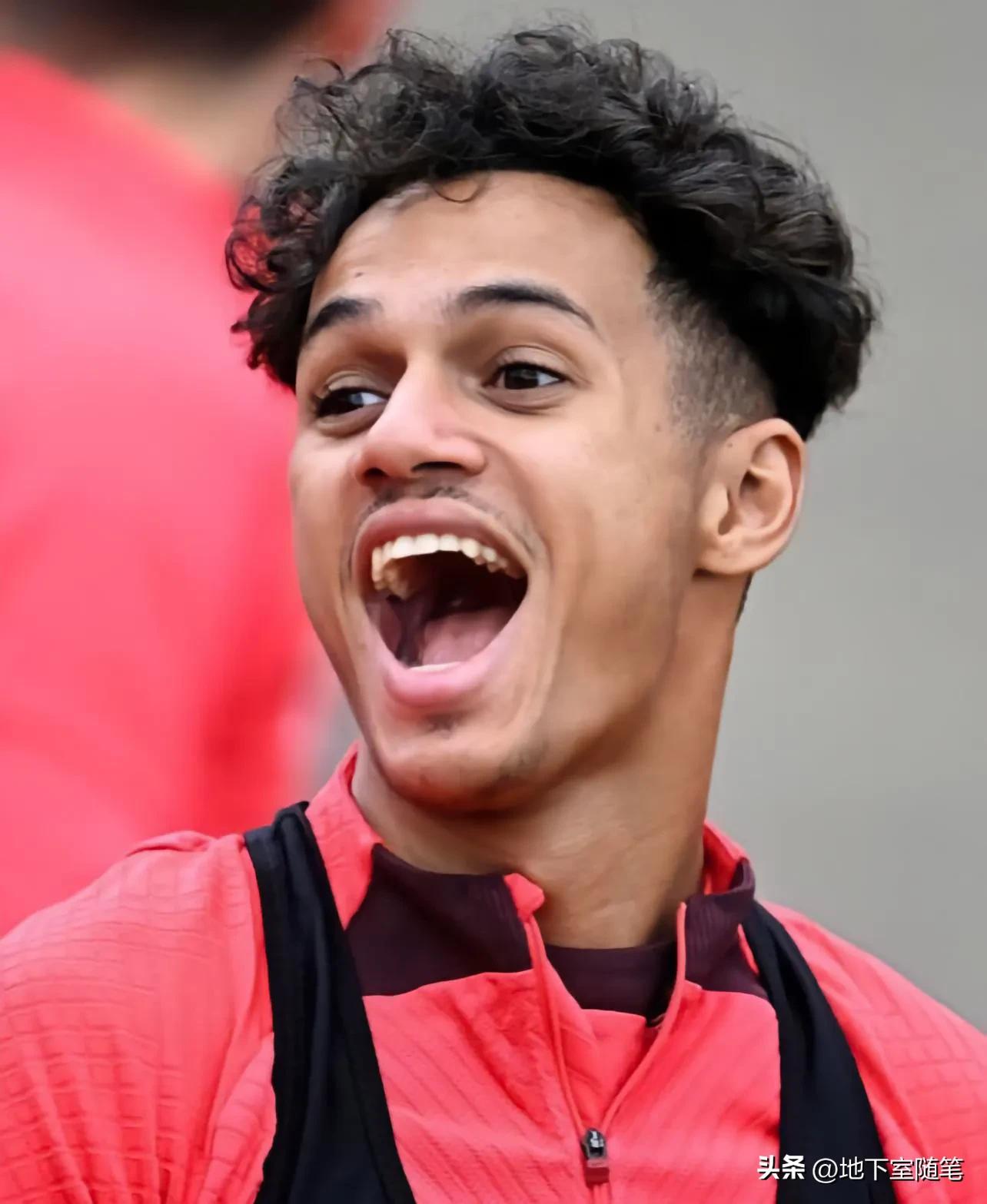 曼联报价卡马文加,皇马3比1曼城卡马文加