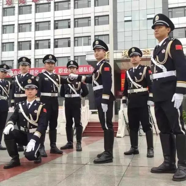 女警警服演变照片图片,最美警花警服图片