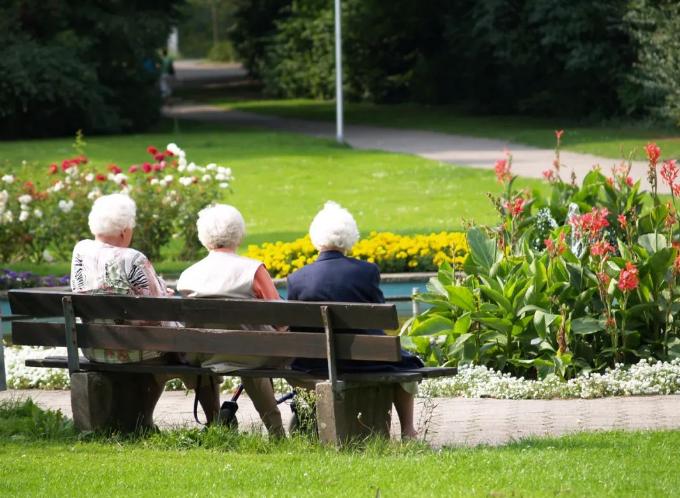 健康养老产业发展趋势如何,养老产业现状和面临的困境