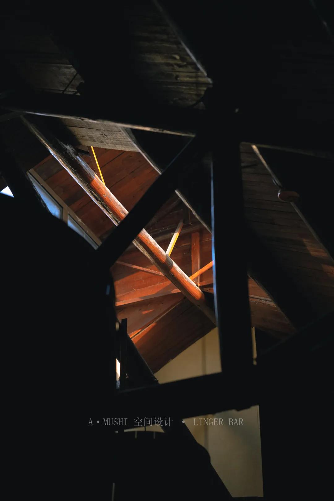 LINGER酒吧|一沐石设计