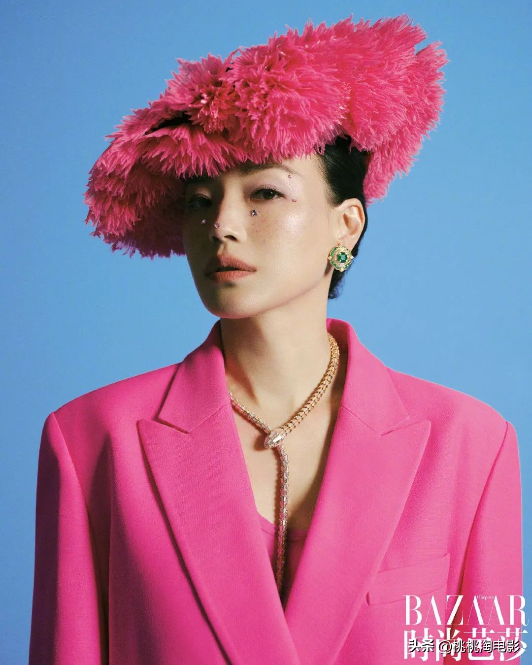 舒淇时尚芭莎九月刊封面构图解释,舒淇时尚芭莎最新杂志封面大片