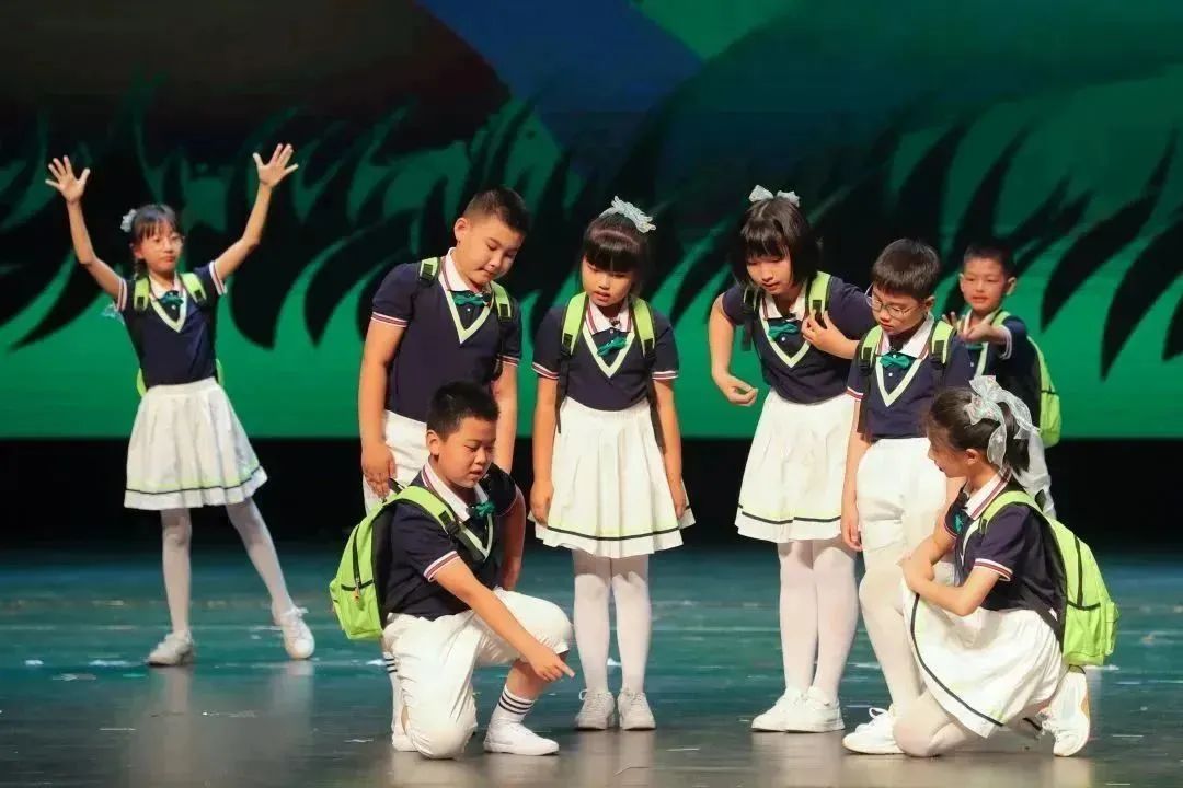 童声颂党恩筑梦向未来演讲稿,儿童节红领巾心向党主题活动