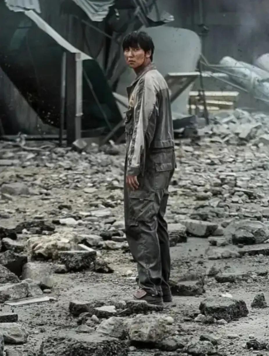 “无论如何不能将消息泄露出去。”扭曲且刚正的人性《潘多拉》