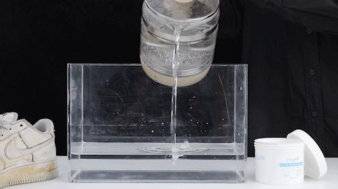 球鞋后跟有白色的小点点,球鞋尾巴的作用